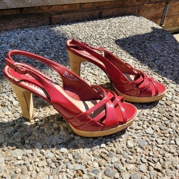Patent Leather red heels with cork platform size 6 - Picture 10 of 16